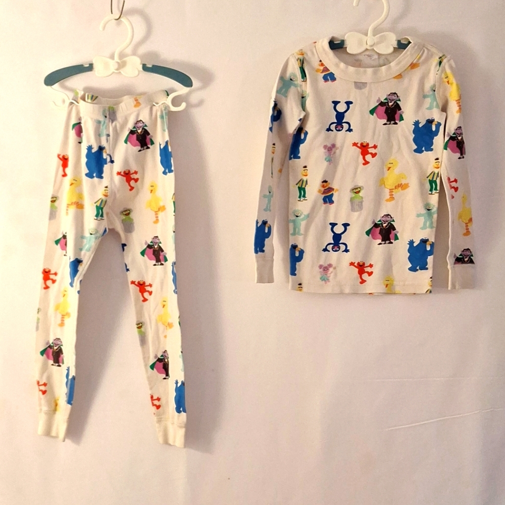 Sesame Street by Hanna Andersson Sesame Street Pajama PJ 5 110 CM